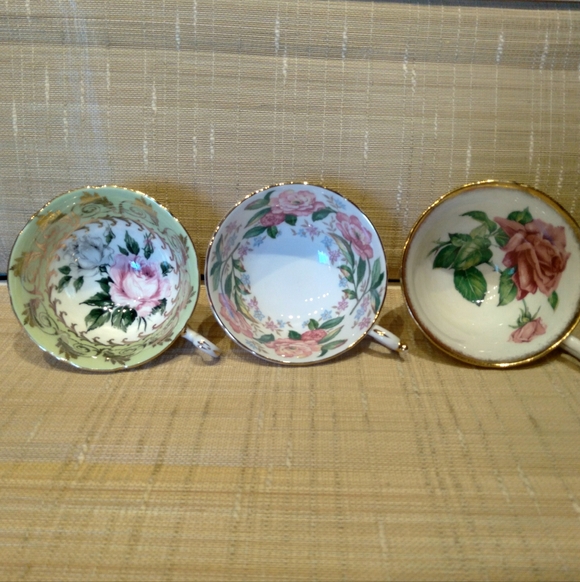 3 Vintage Floral Teacups - Picture 2 of 6